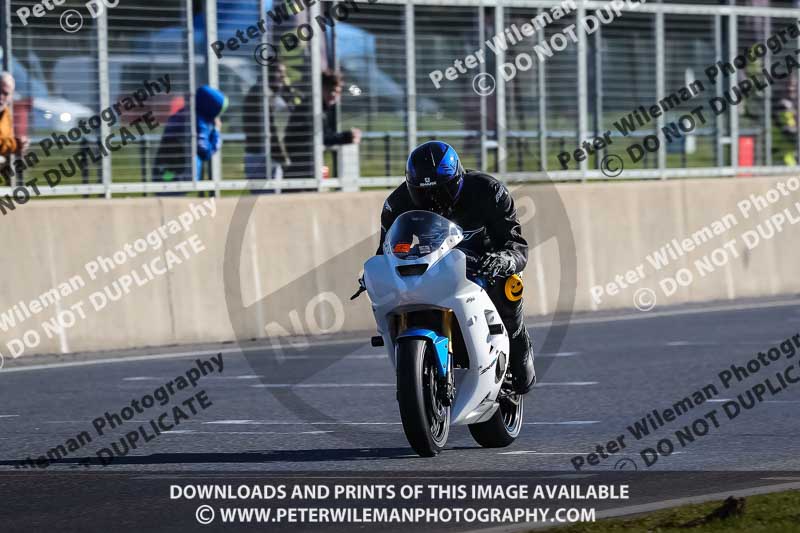 enduro digital images;event digital images;eventdigitalimages;no limits trackdays;peter wileman photography;racing digital images;snetterton;snetterton no limits trackday;snetterton photographs;snetterton trackday photographs;trackday digital images;trackday photos